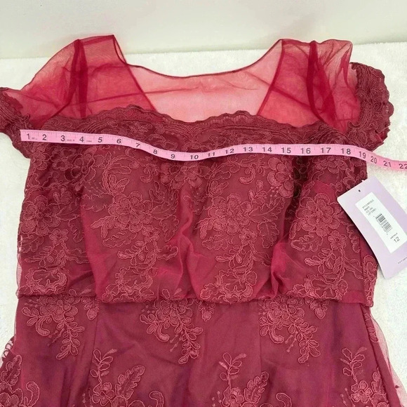 JS Collections Embroidered Blouson Midi Dress In Sangria Size 12 - Picture 10 of 13